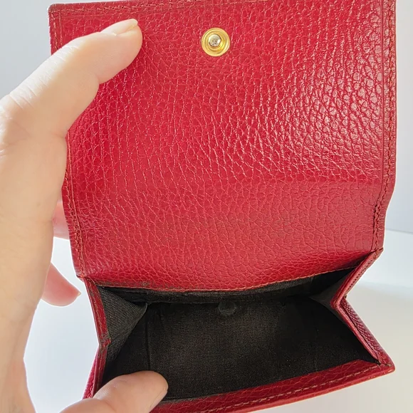 SOLD Gucci GG Marmont Red Pebbled Leather Trifold Wallet – Entrupy Authenticated - Picture 9 of 12